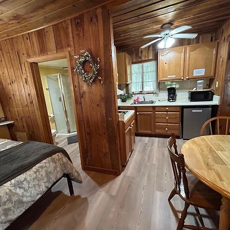 Mountain Lake Cottages Hendersonville Exterior photo