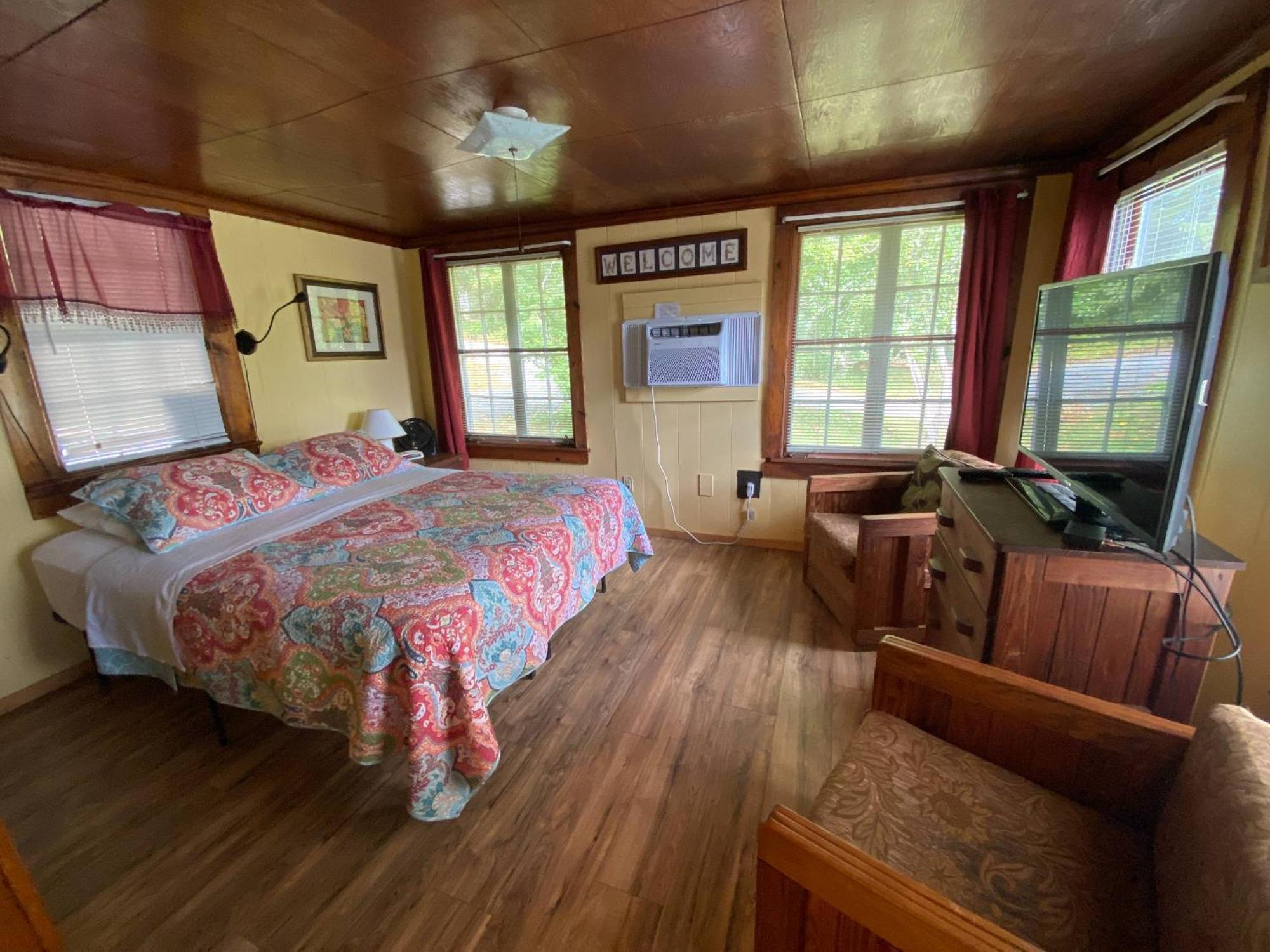 Mountain Lake Cottages Hendersonville Exterior photo