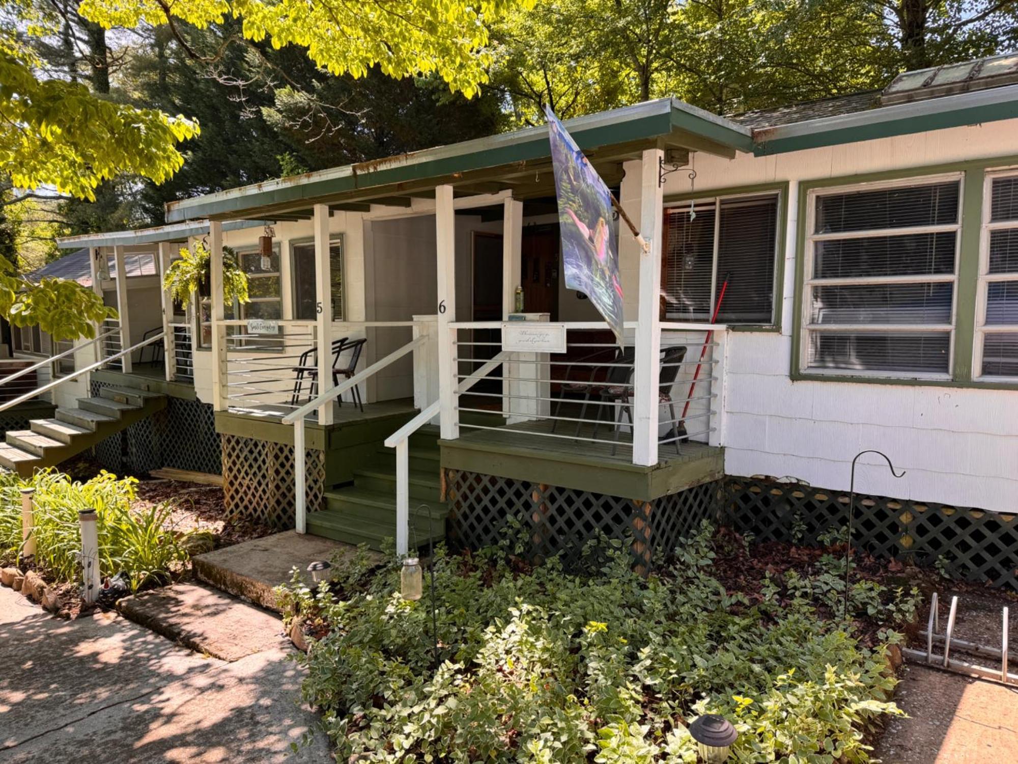 Mountain Lake Cottages Hendersonville Exterior photo