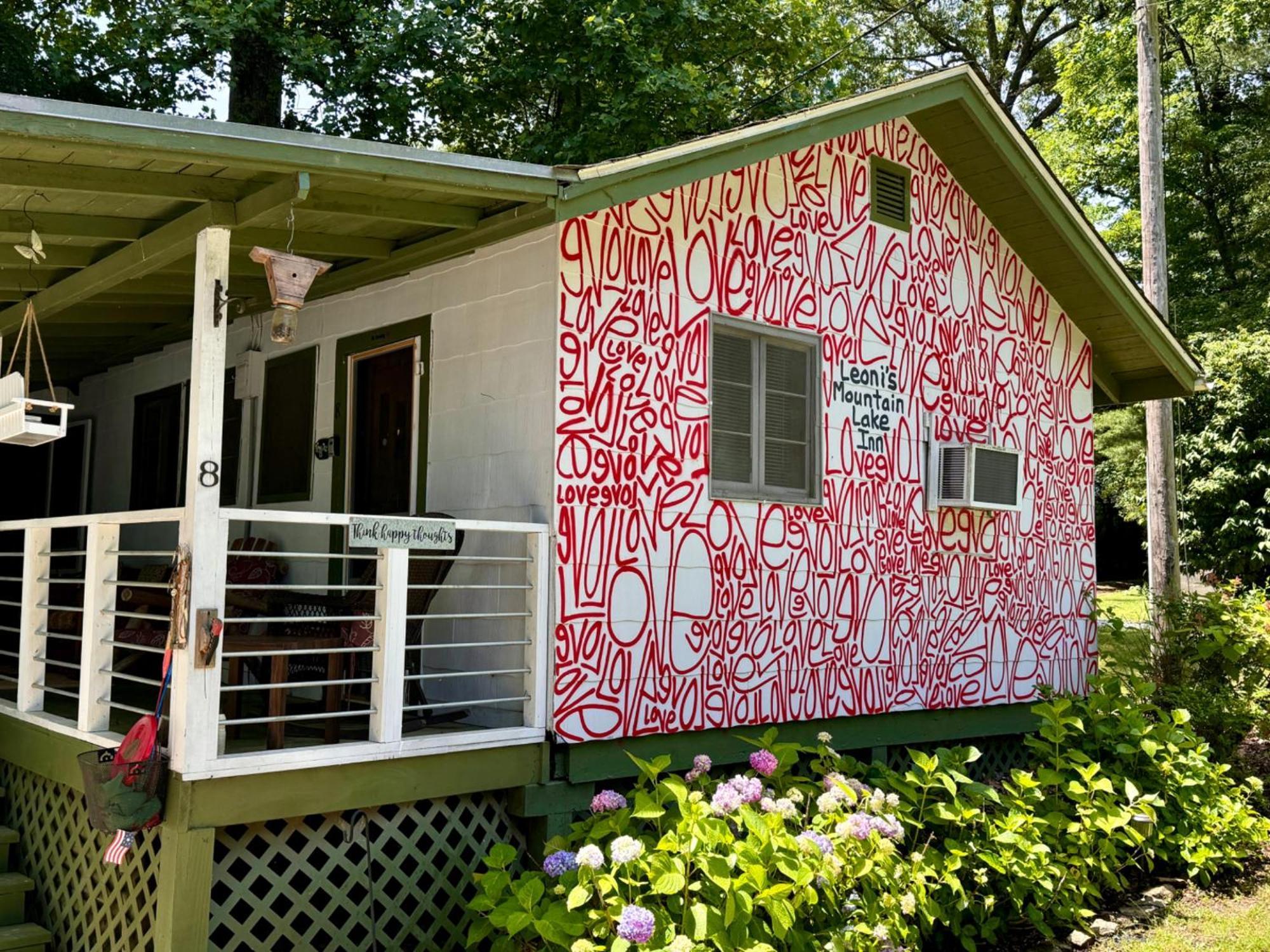 Mountain Lake Cottages Hendersonville Exterior photo